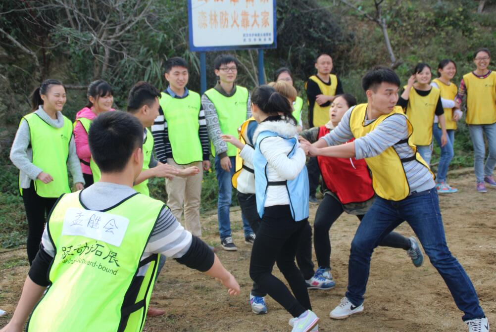 1540432859180659.jpg 撕名牌1.jpg